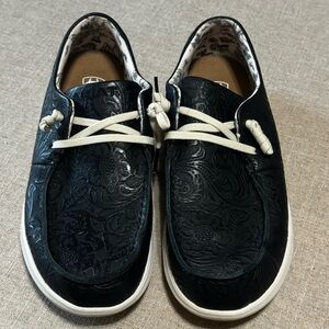 Ariat tooled leather women shoes